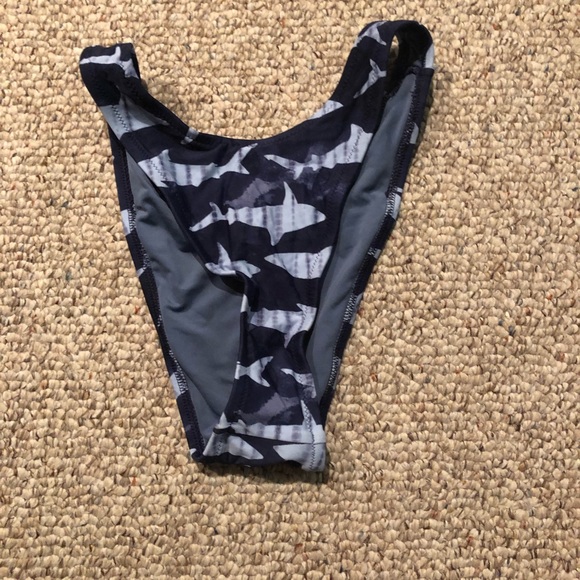 high leg cheeky bikini